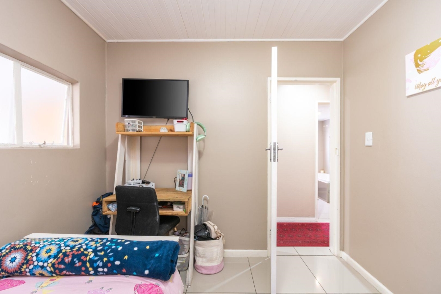 3 Bedroom Property for Sale in Bothasig Western Cape